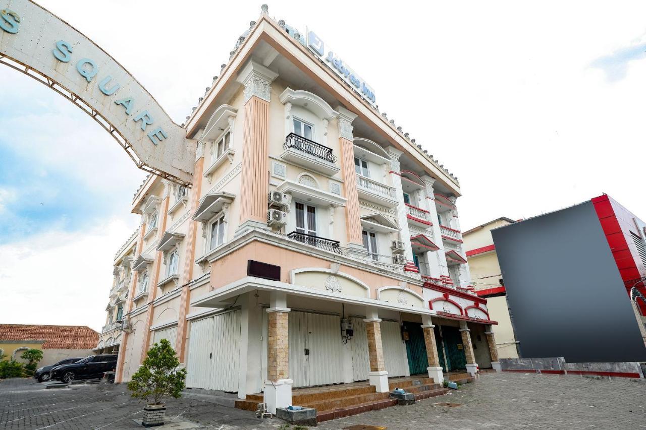 Oyo 2298 Jebres House Syariah Hotel Solo Exterior foto